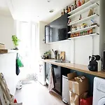 Nice bright flat near Sacré Coeur